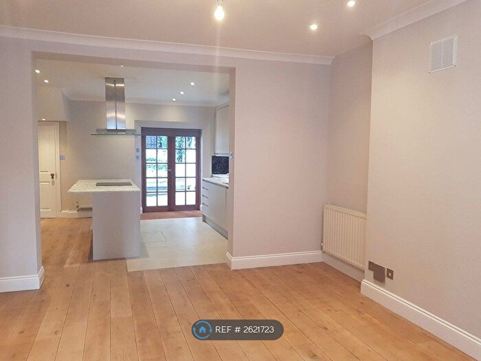 3 Bedroom Terraced House To Rent In Grosvenor Avenue, London, N5