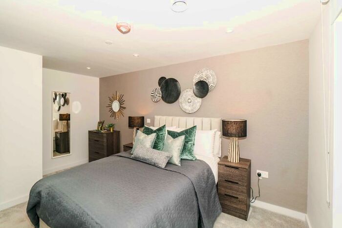 1 Bedroom Apartment To Rent In The Summit, L8