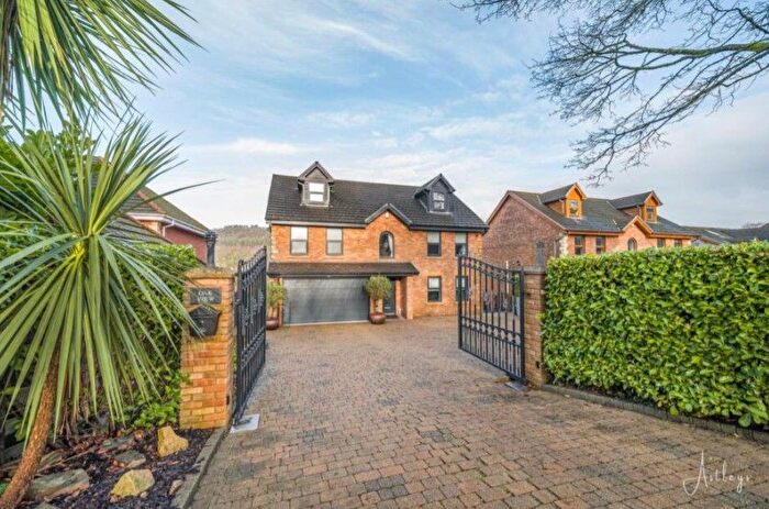 5 Bedroom Detached House To Rent In Henfaes Road, Neath, SA11