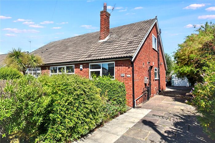3 Bedroom Bungalow For Sale In Park Avenue, Allerton Bywater, Castleford, West Yorkshire, WF10
