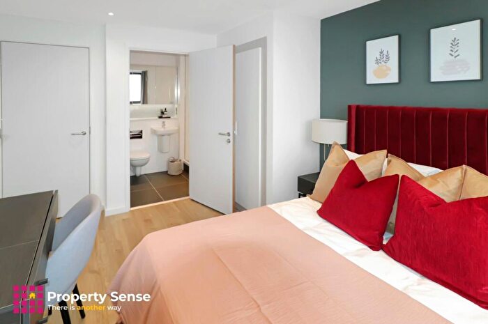 2 Bedroom Apartment To Rent In Swan Street House, Manchester, M4