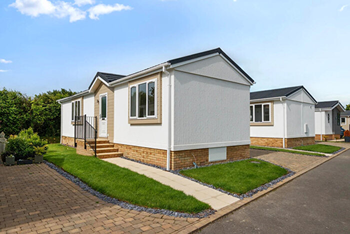 2 Bedroom Park Home For Sale In Wareham, Dorset, BH20