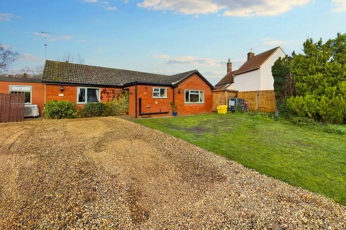 4 Bedroom Detached Bungalow For Sale In Lynn Road, Shouldham, PE33