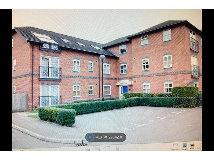 2 Bedroom Flat To Rent In Holly Lodge, Nottingham, NG2