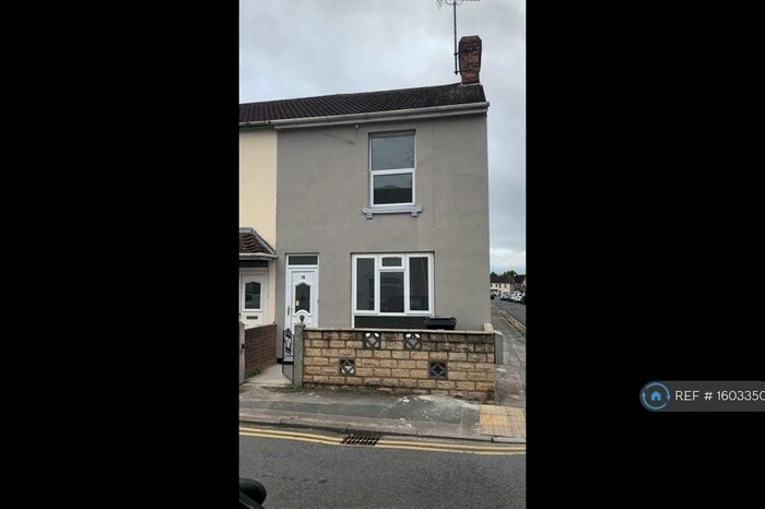4 Bedroom End Of Terrace House To Rent In Whiteman Street, Swindon, SN2