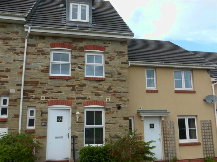 3 Bedroom Property To Rent In Gilbert Road, PL31