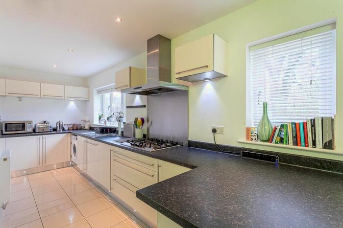 5 Bedroom Detached House For Sale In Bursary Court, Dringhouses, York, YO24