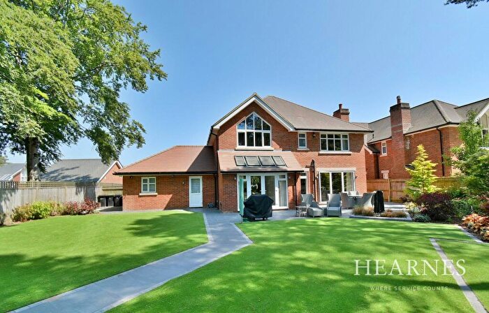 4 Bedroom Detached House For Sale In Dormy Crescent, Ferndown, BH22