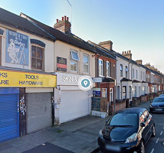 1 Bedroom Property To Rent In Oak Road Luton, LU4