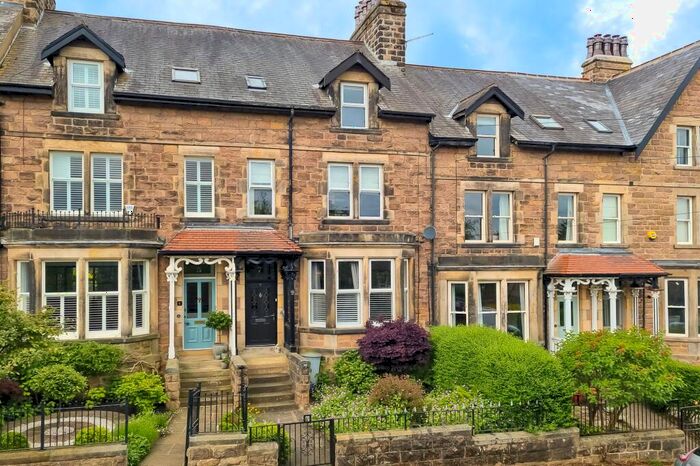 6 Bedroom Terraced House To Rent In Hollins Road, Harrogate, HG1
