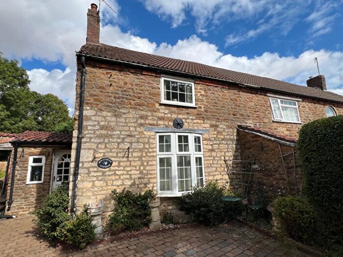 2 Bedroom Semi-Detached House To Rent In Long Street, Great Gonerby, NG31