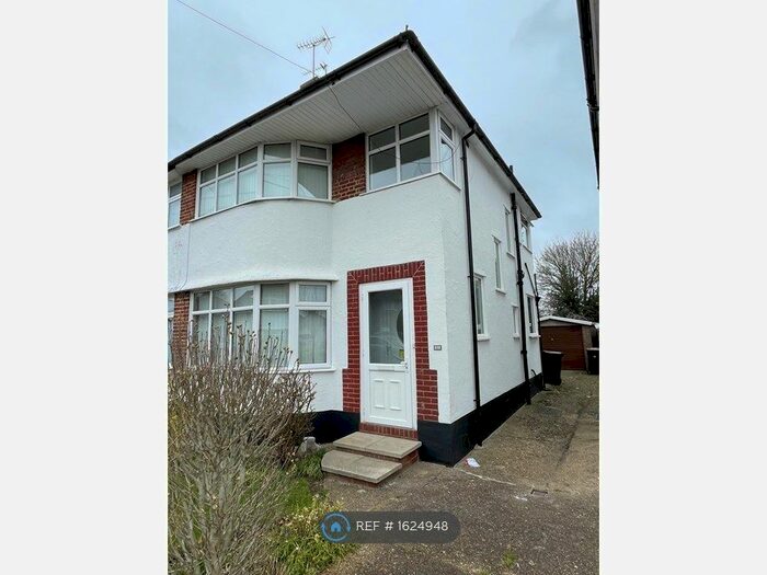 3 Bedroom Semi-Detached House To Rent In Borkwood Way, Orpington, BR6