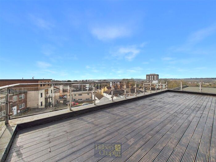 1 Bedroom Apartment For Sale In Weald Road, Brentwood, Essex, CM14