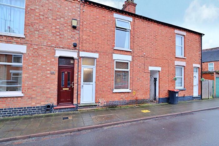 2 Bedroom Terraced House For Sale In St Mary Street, New Bradwell, MK13