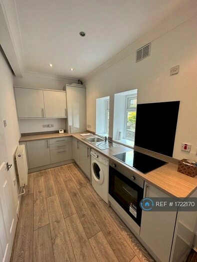 2 Bedroom Terraced House To Rent In Saddleworth Road, Greetland, Halifax, HX4