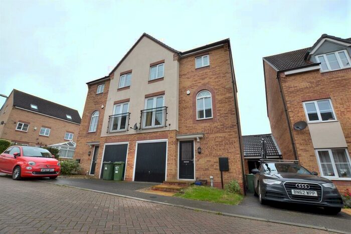 3 Bedroom Semi-Detached House To Rent In Wellingar Close, Braunstone, Leicestershire, LE3