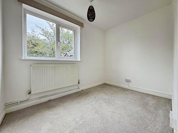 2 Bedroom Apartment To Rent In Rotherwood Avenue, Sheffield, South Yorkshire, S13