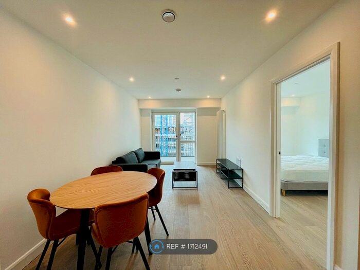 1 Bedroom Flat To Rent In Galleria House, London, E16