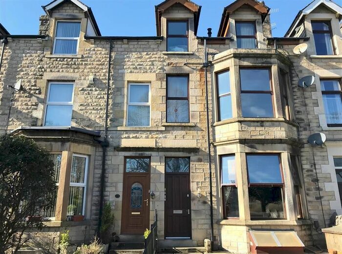 3 Bedroom Flat To Rent In Halton Road, Lancaster, LA1