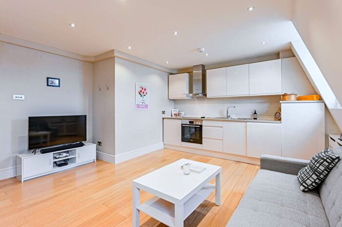 1 Bedroom Flat For Sale In Hogarth Road, Earls Court, London, SW5