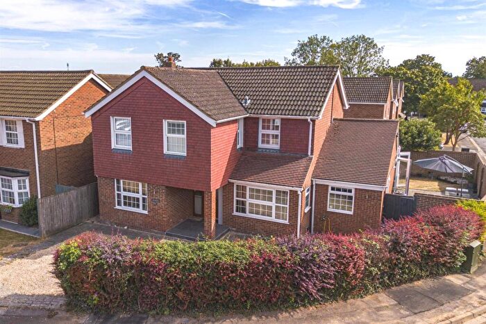 4 Bedroom Detached House For Sale In Selwood Way, Downley, High Wycombe, HP13