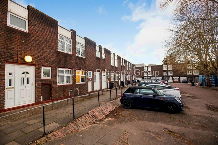 3 Bedroom Terraced House To Rent In Lillywhite, Everglade Strand, London, NW9