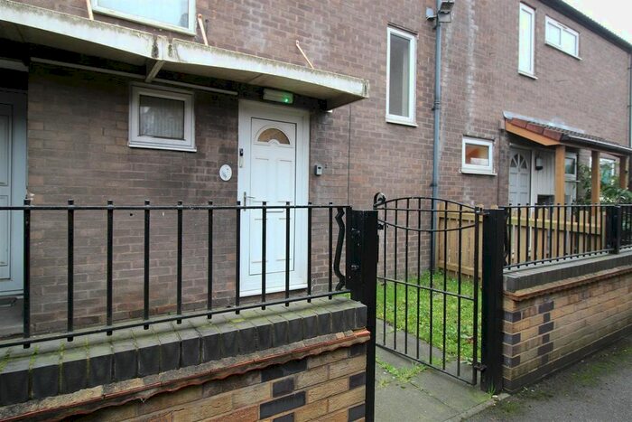 5 Bedroom Property To Rent In Harlaxton Walk, Nottingham, NG3