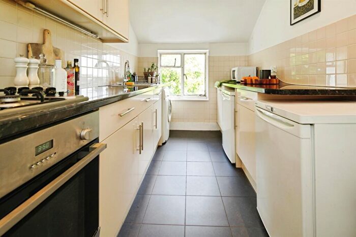 1 Bedroom Apartment For Sale In Belmont, Brighton, BN1