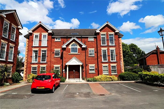 2 Bedroom Apartment To Rent In Breton House, Heavily, Canada Street, Stockport, SK2