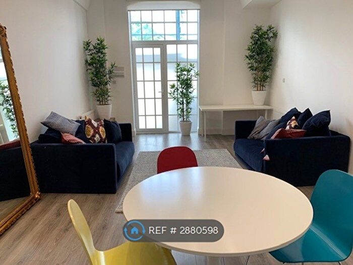 1 Bedroom Flat To Rent In Acton Park, London, W3