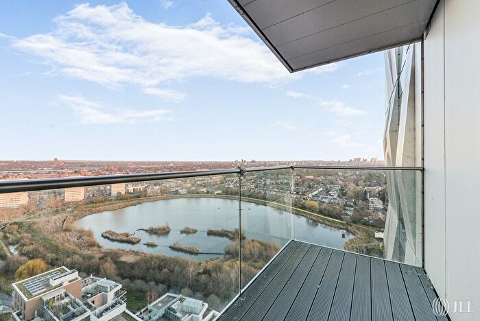 3 Bedroom Flat For Sale In Skyline Apartments, Devan Grove, N4