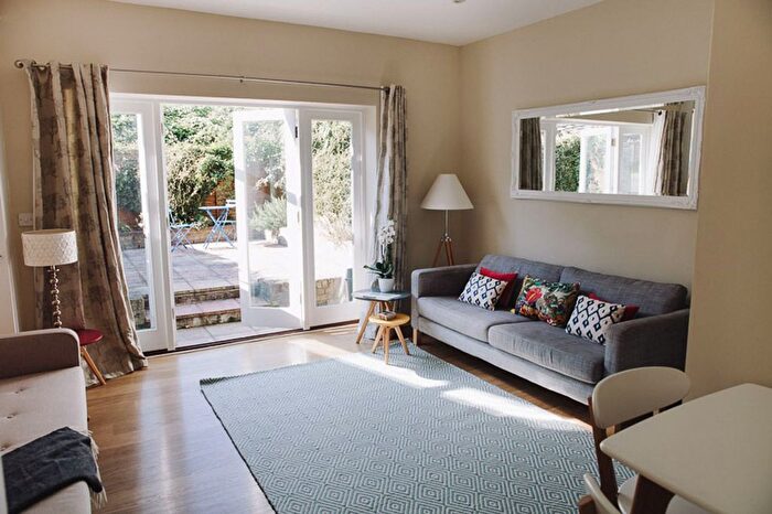 1 Bedroom Flat To Rent In Gillespie Road, London, N5