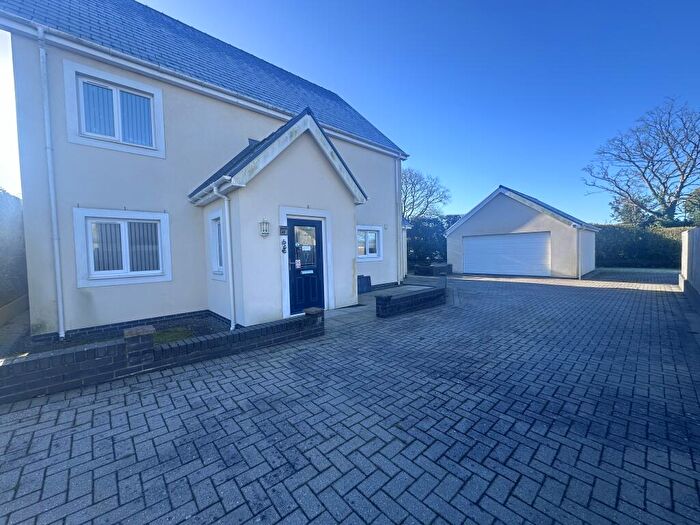 4 Bedroom House To Rent In Bryn Road, Waunarlwydd, SA5