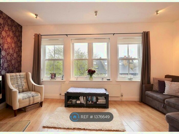 2 Bedroom Flat To Rent In Melbourne Grove, London, SE22