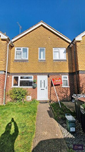 3 Bedroom Terraced House To Rent In Latham Avenue, Frimley, GU16