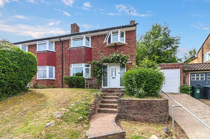 3 Bedroom Semi-detached House For Sale In Kindersley Way, Abbots Langley, WD5