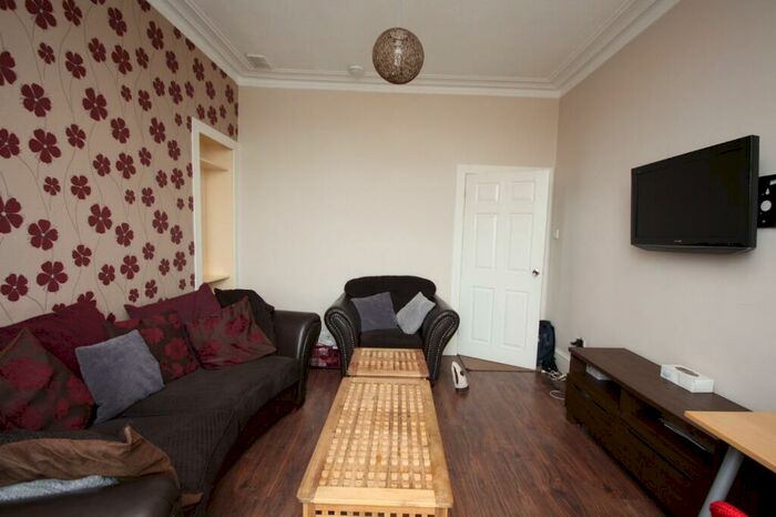 2 Bedroom Flat To Rent In Great Northern Road, Aberdeen, AB24
