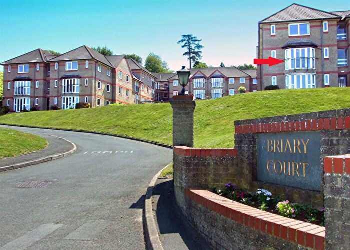 1 Bedroom Apartment For Sale In Egypt Esplanade, Cowes, PO31