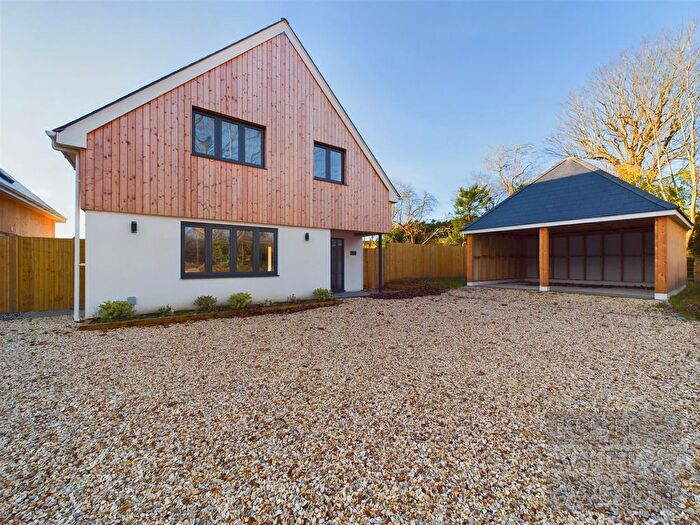 4 Bedroom Detached House For Sale In Main Road, Westfield, Hastings, TN35