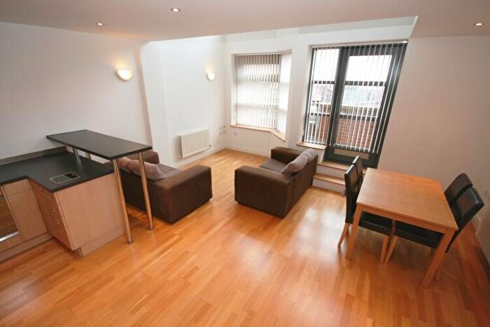 2 Bedroom Apartment To Rent In Ellesmere Street Manchester, M15