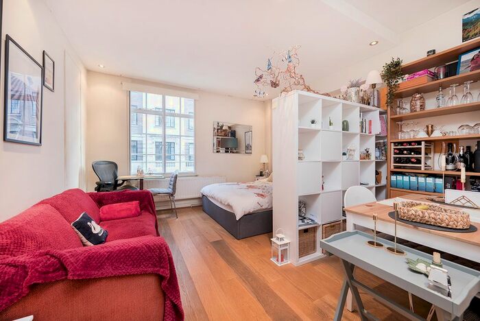 Studio To Rent In Hallam Street, Fitzrovia, W1W