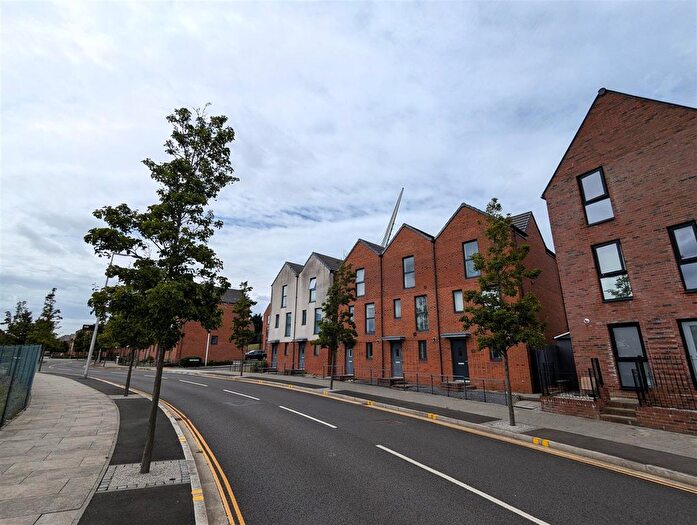 3 Bedroom Terraced House For Sale In Langdon Road, Swansea, SA1