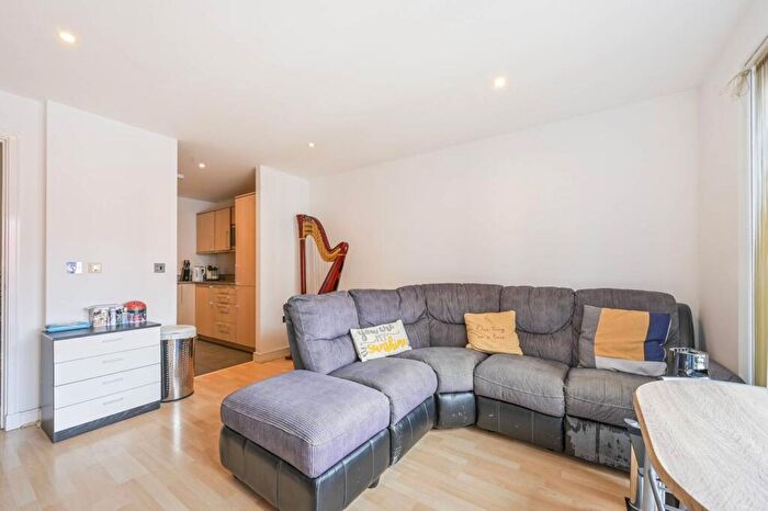 1 Bedroom Flat To Rent In Westgate Apartments, Royal Docks, London, E16