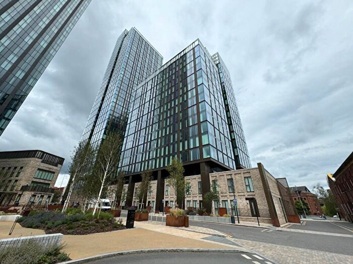 4 Bedroom Town House To Rent In Silvercroft Street, Manchester, Greater Manchester, M15