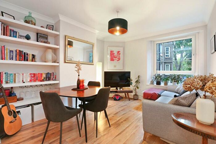 2 Bedroom Apartment To Rent In Bodeney House, Peckham Road, Camberwell, SE5