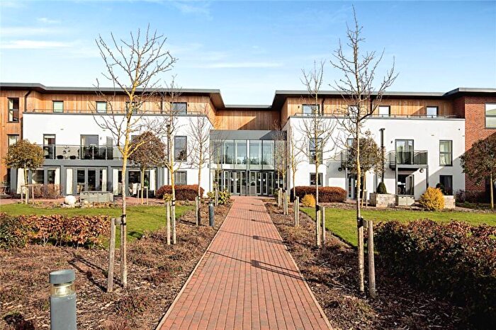 2 Bedroom Flat For Sale In Springfield Close, Stratford-Upon-Avon, CV37