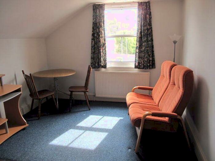 1 Bedroom Flat To Rent In Chesterton Road, CB4