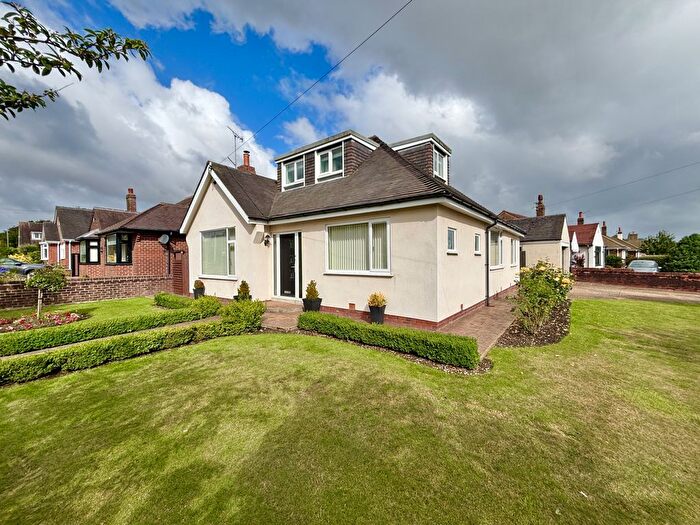 4 Bedroom Bungalow For Sale In Beech Drive, Poulton-Le-Fylde, FY6