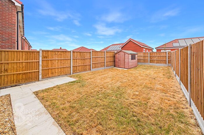 3 Bedroom Semi-detached House For Sale In Cunningham Drive, Eye, IP23