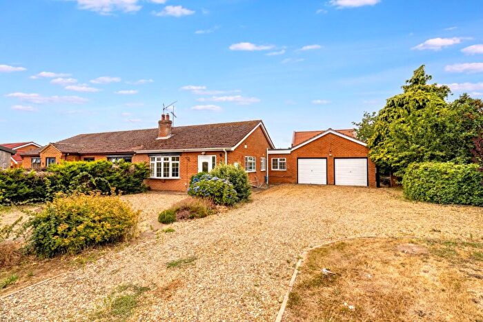 3 Bedroom Semi-Detached Bungalow For Sale In School Road, Middleton, King's Lynn, PE32